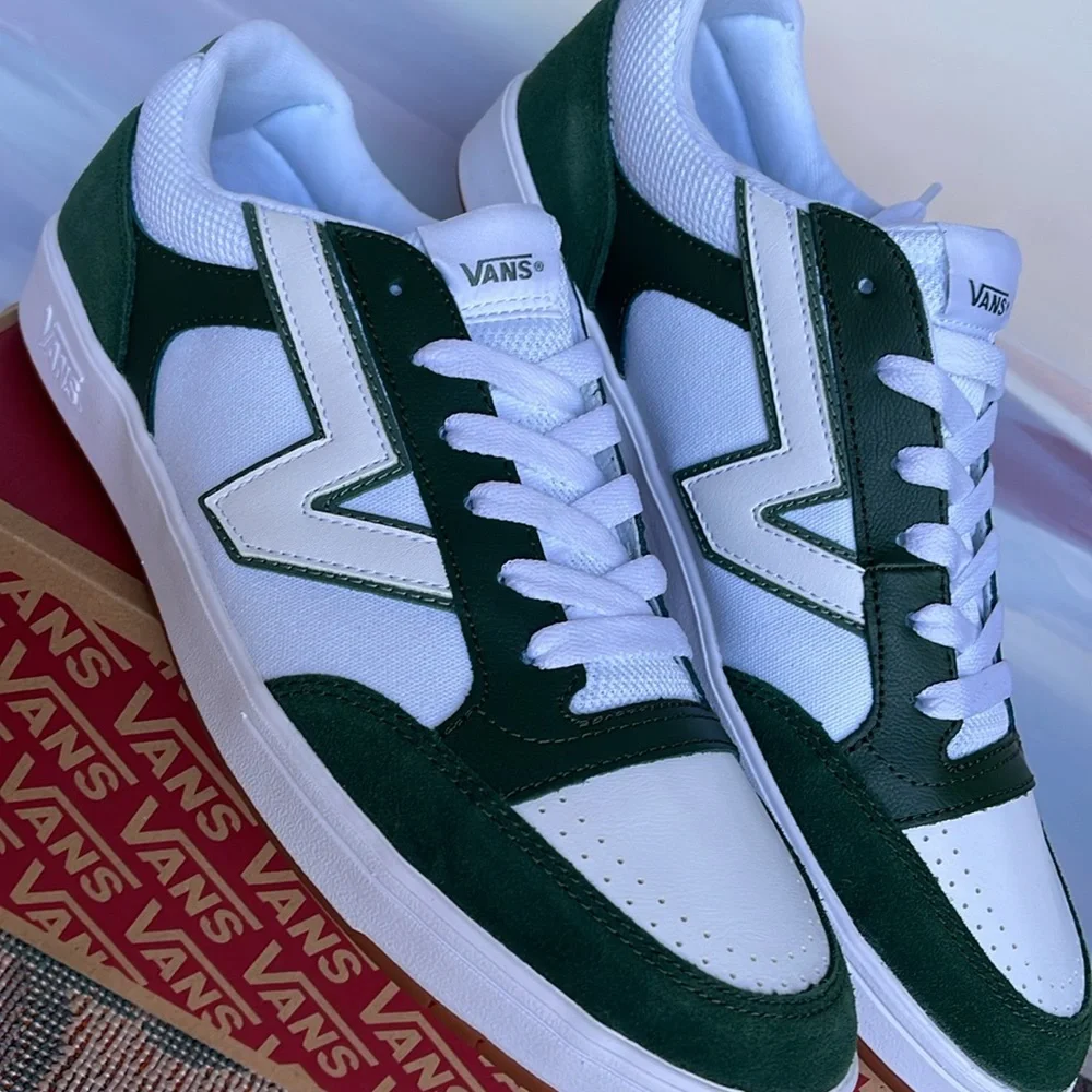 Vans Men’s Lowland Cc
New Varsity Green/White
VN0A7TNLY9H
Sneakers - Picture 7 of 16